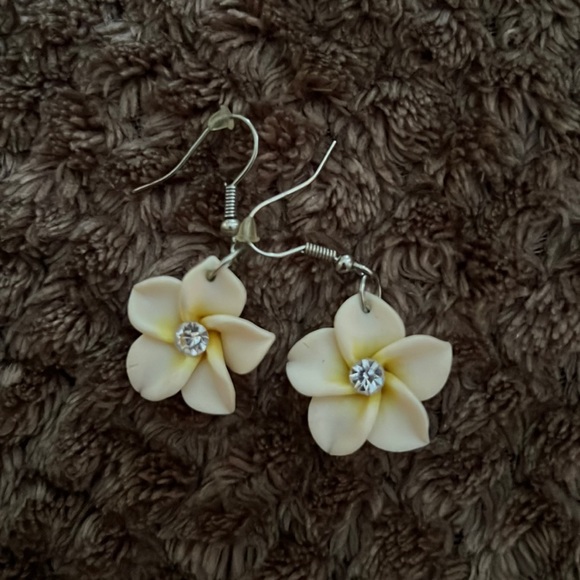 Flower Earrings - Picture 1 of 3